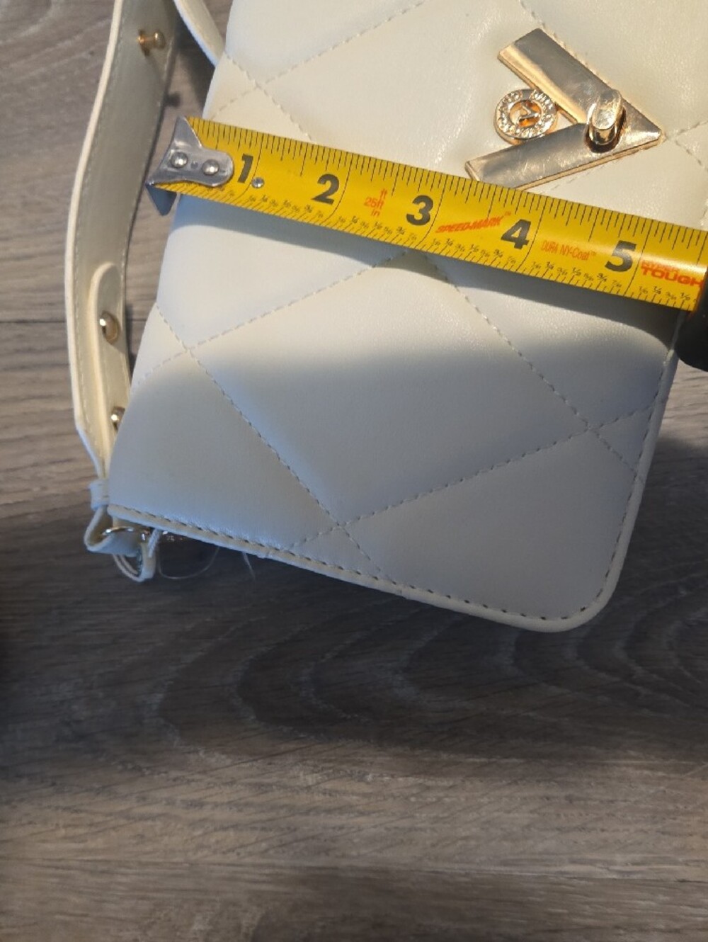 Valentino Orlandi White Quilted Crossbody Bag Gold Accent 9.5 X 5.5 - Picture 9 of 10